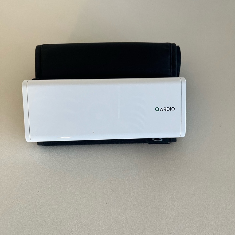 Qardio Arm Wireless Blood Pressure Monitor - White